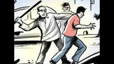 Ahmedabad: Spitting sparks spat in Gomtipur