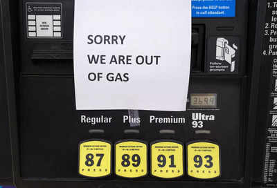 Panic buying shuts down US gas stations after pipeline hack