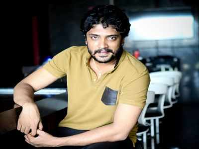 Vasishta N Simha puts the spotlight on the plight of daily-wage workers in the film industry during the pandemic