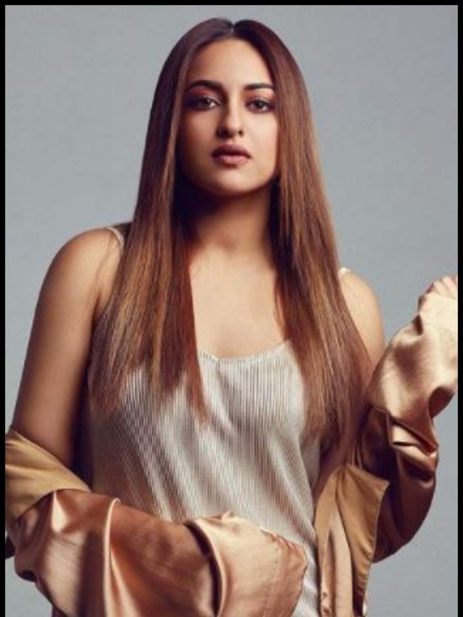 Stylish looks of Sonakshi Sinha | Times of India