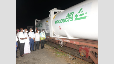 Covid-19: 80 MT liquid medical oxygen arrives in Chennai from Odisha