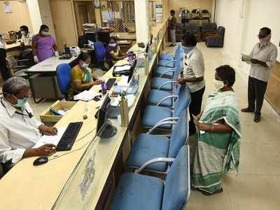COVID-19: Finance ministry asks states to vaccinate staff of banks, insurance cos on priority basis
