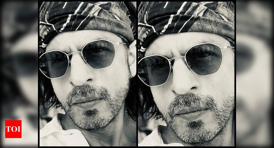 Shah Rukh Khan Extends Eid Wishes With A Stylish Monochrome Picture Says May Allah Shower 