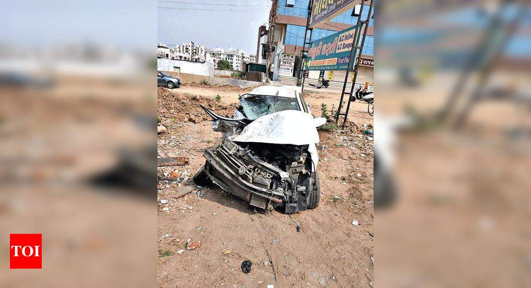 3 Covid volunteers from Surat die in road accident | Vadodara News ...