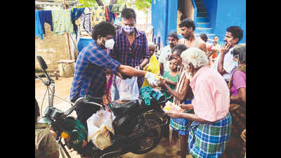 Madurai youths rise to occasion, feed needy during Covid lockdown