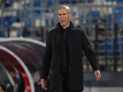 El Real Madrid es el lugar donde Raúl quiere estar en medio de los informes de la marcha de Zidane  noticias de futbol