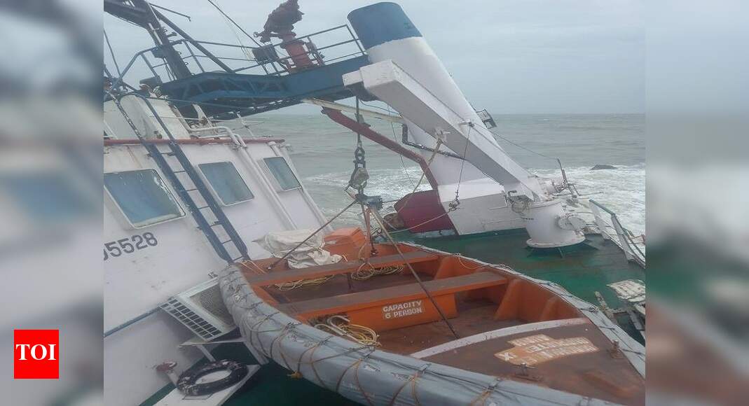 Karnataka: Nine onboard stranded in a tug near Mulki