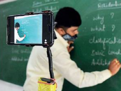 Karnataka: Students in a fix as odd-semester exams pending & classes begin for next round