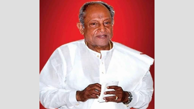 Former MP K Thulasiah Vandayar dies in Chennai