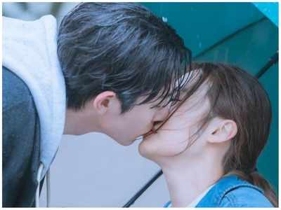 Lee Soo Hyuk and Shin Do Hyun share their first kiss in ‘Doom at Your Service’ and it is already making hearts flutter