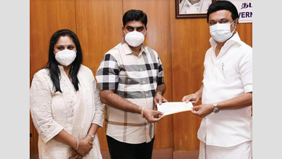 Covid-19 in Tamil Nadu: Poorvika Mobiles donates Rs 50 lakh to CM’s Public Relief Fund