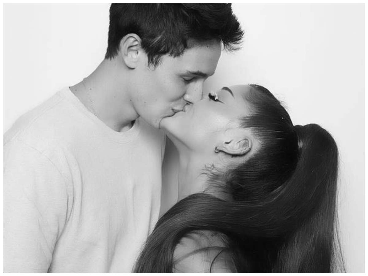 Ariana Grande Marries Boyfriend Dalton Gomez In Tiny And Intimate Wedding Ceremony English Movie News Times Of India