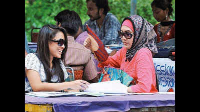 Teachers slam JNU for starting registration for admissions