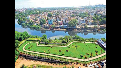 Polluted flows the Cooum, still