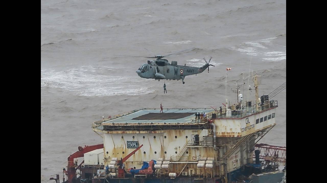 Watch: Indian Navy commandos' rescue ops to evacuate crew from