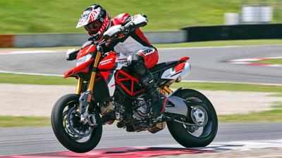 2022 Ducati Hypermotard 950 revealed with Euro 5-complaint engine