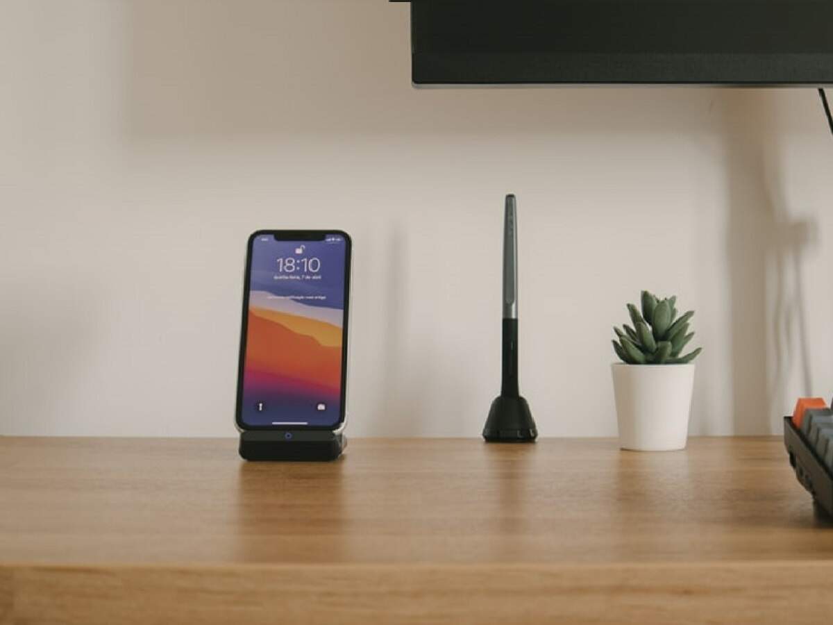 phone stand online
