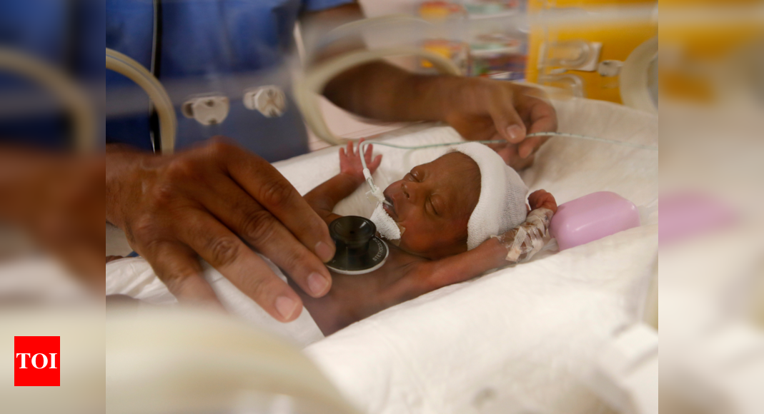 Premature nonuplets born in Morocco are stable but fragile