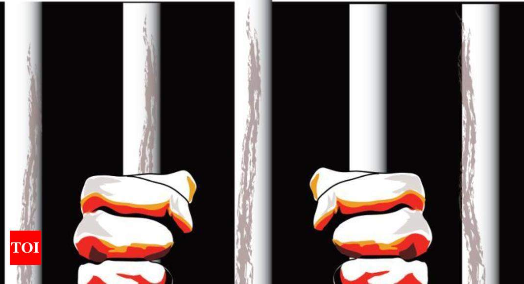 2 FCI officials among 3 arrested for corruption in Punjab | Chandigarh News  - Times of India