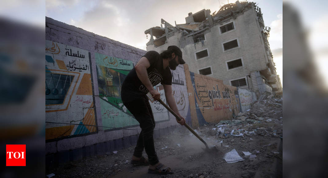 Israel and Hamas truce holds on Day 1