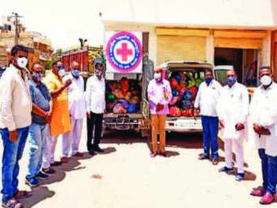 Members of Red Cross with ration kits to be distributed in Jaisalmer