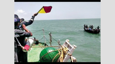 Odisha: Fishermen stay away from sea as 'Yaas' gathers steam