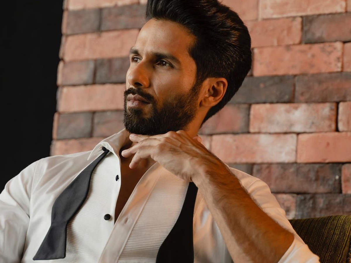 Shahid Kapoor Looks Sharp And Classy As He Treats Fans With New Pictures Hindi Movie News Times Of India