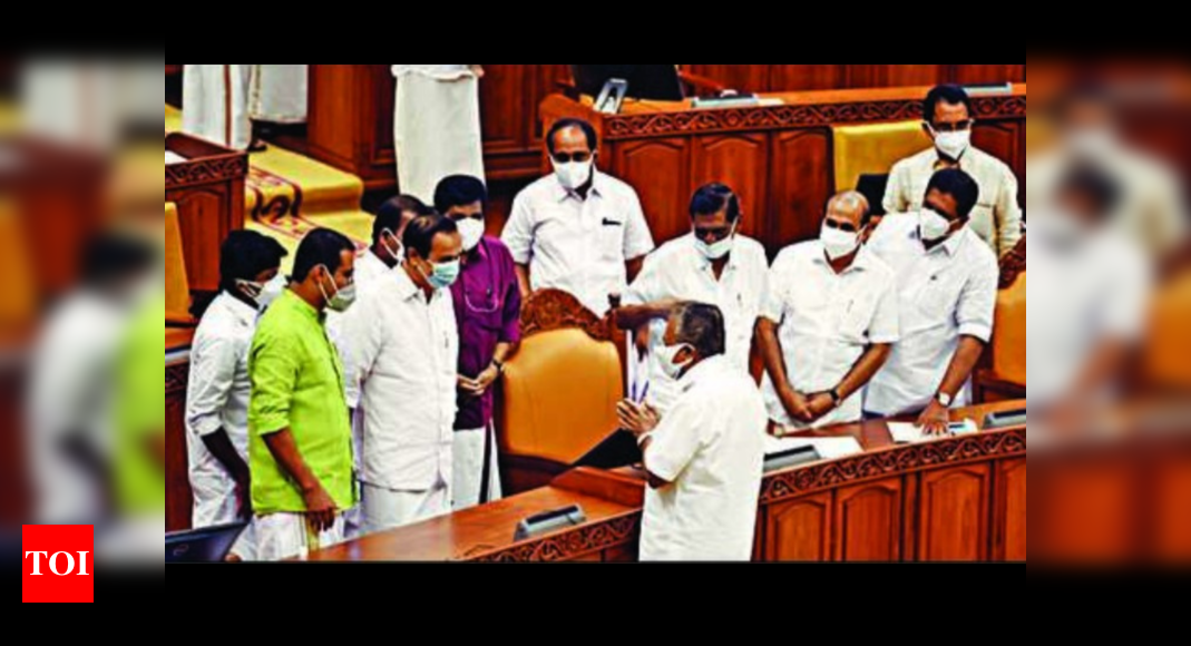 Kerala assembly session begins, new members sworn in