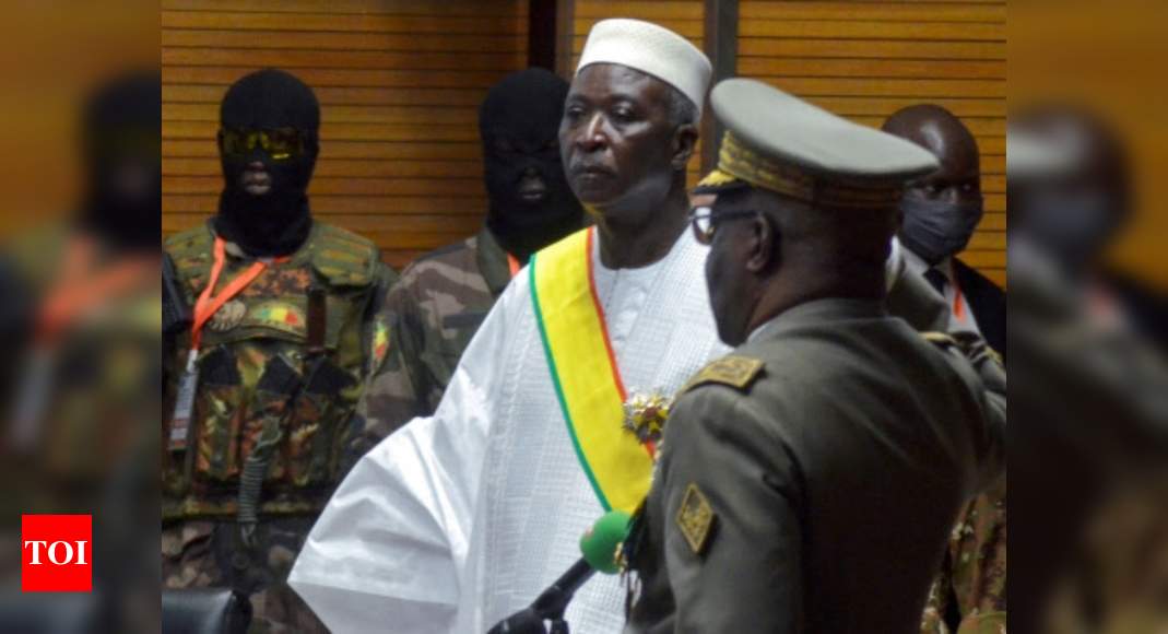 Mali's president and PM arrested by mutinous soldiers