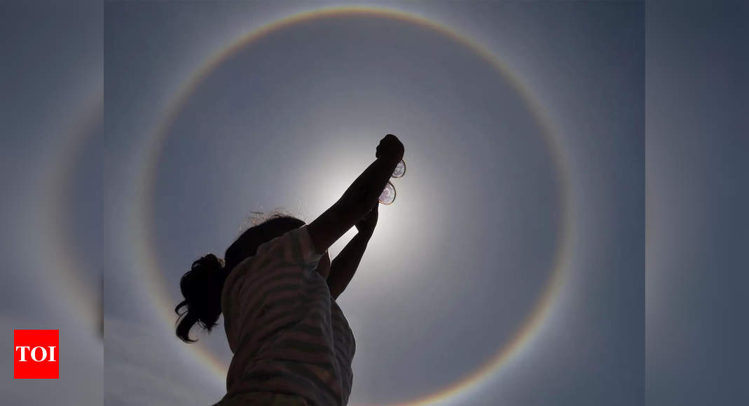 Sun Halo Unique Scenes Witnessed By Bengaluru Today Photo Viral What Is Sun  Halo