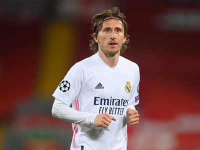 Luka Modric extends contract with Real Madrid