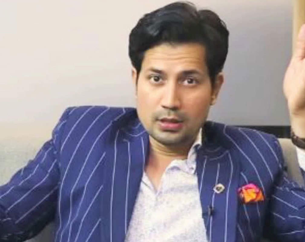 
Sumeet Vyas writes an open letter to DMs and SDMs, says, 'Don't cross the line'
