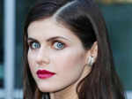 Alexandra Daddario makes relationship official with Andrew Form; shares a romantic picture