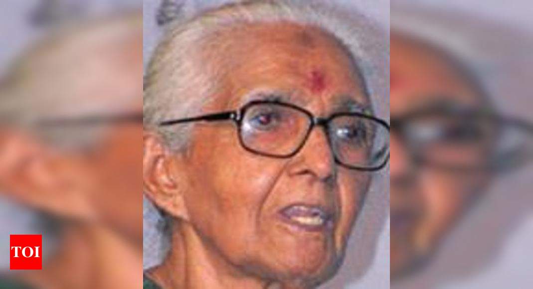 Social scientist K Saradamani dies