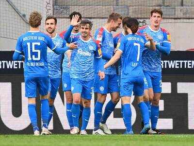 Kiel stun Cologne to edge closer to Bundesliga for first time