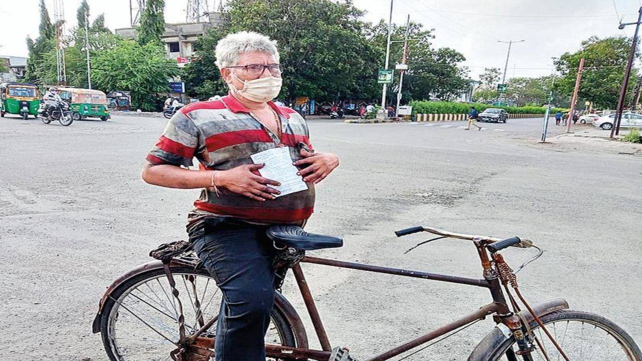 Man discount with bicycle