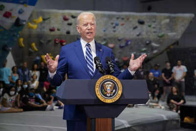 Biden's defense budget gives troops 2.7% raise