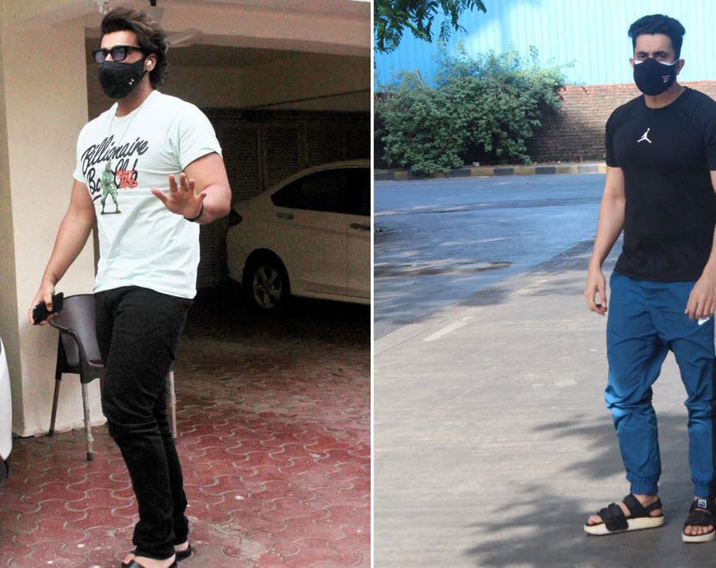 
Arjun Kapoor and Sunny Singh was spotted in Juhu
