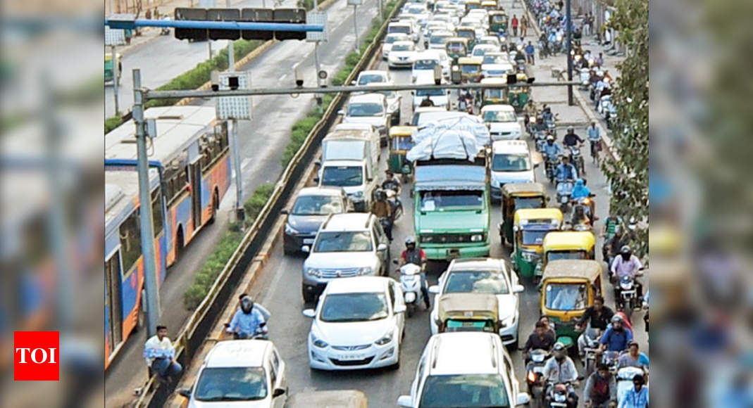 Ahmedabad: Karnavati is crossroads king of car traffic | Ahmedabad News