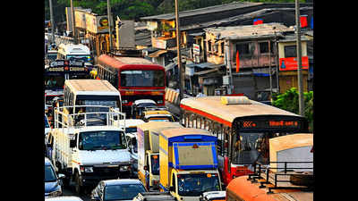 Stricter curbs in Mumbai if heavy traffic continues: Maharashtra CM Uddhav Thackeray