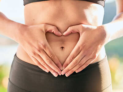 Beauty benefits of oiling your belly button