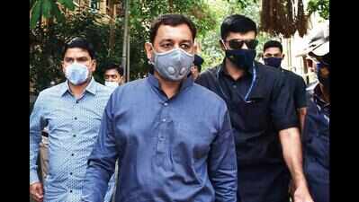 Maharashtra: BJP MP says govt spying, min clears air