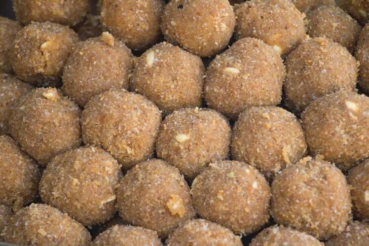 Gond laddu