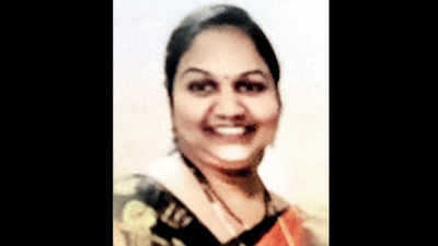 Mumbai: New mom back to work comes under train chasing robber