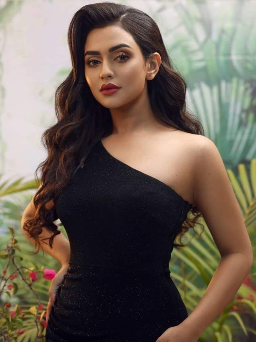 Nusraat Faria’s stunning pictures