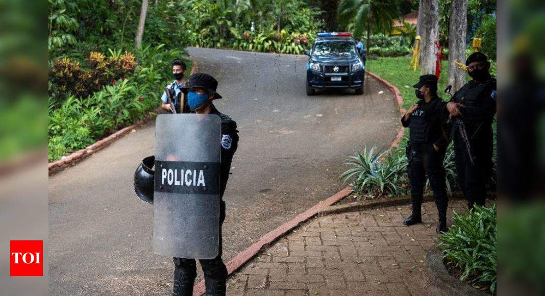 Nicaraguan police place opposition leader under house arrest