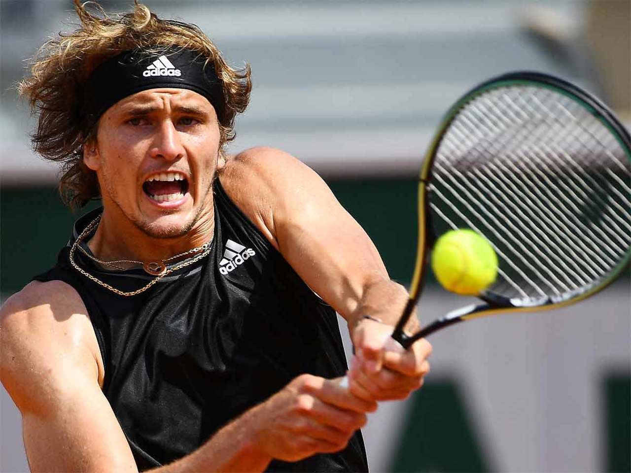 French Open Gritty Zverev ousts Safiullin Tennis News