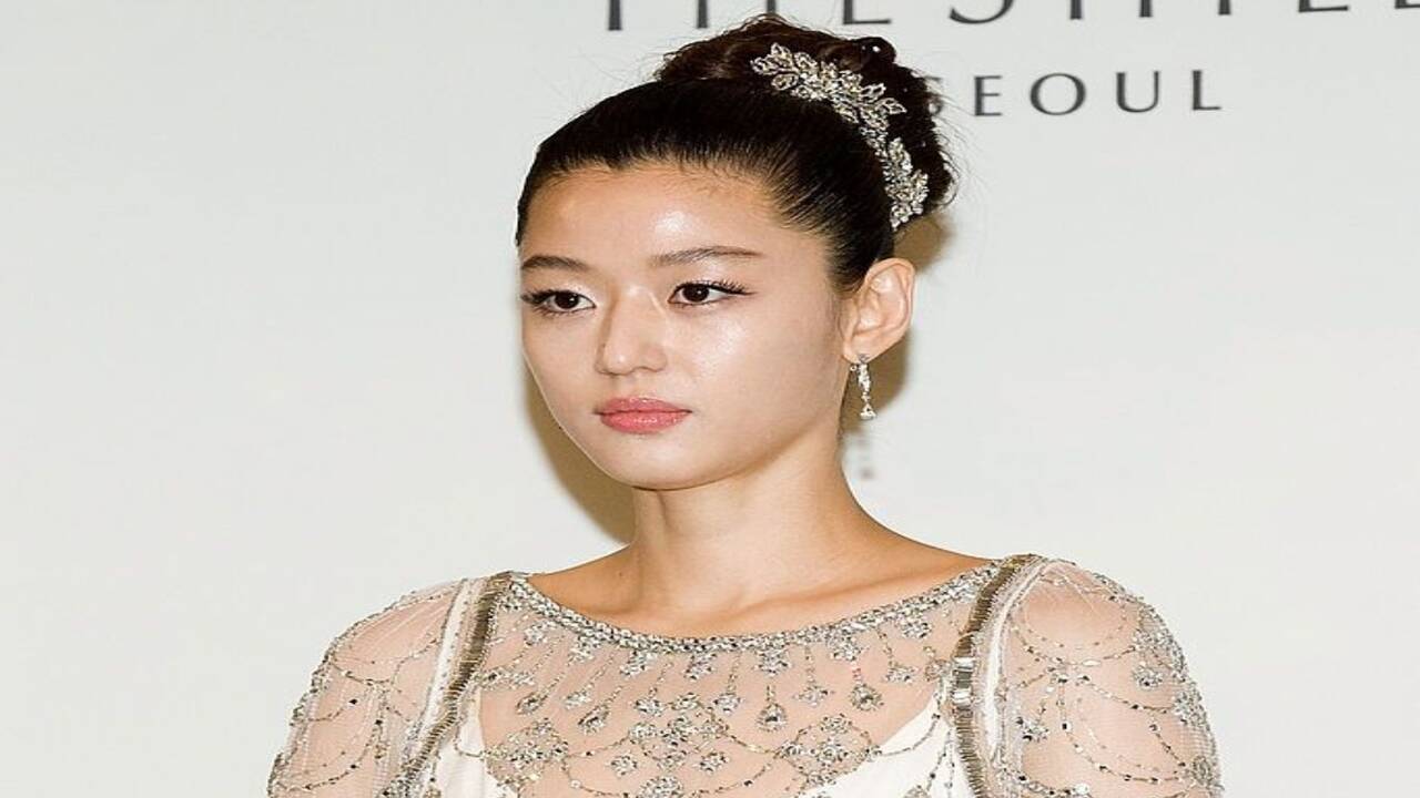 Jun Ji Hyun Choi Joon Hyuk Jun Ji Hyun's agency to take strict legal action against false divorce rumours - Times of India