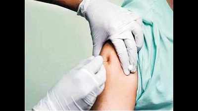 Lucknow: Downpour disrupts vaccination drive, but 20,500 still take the jab