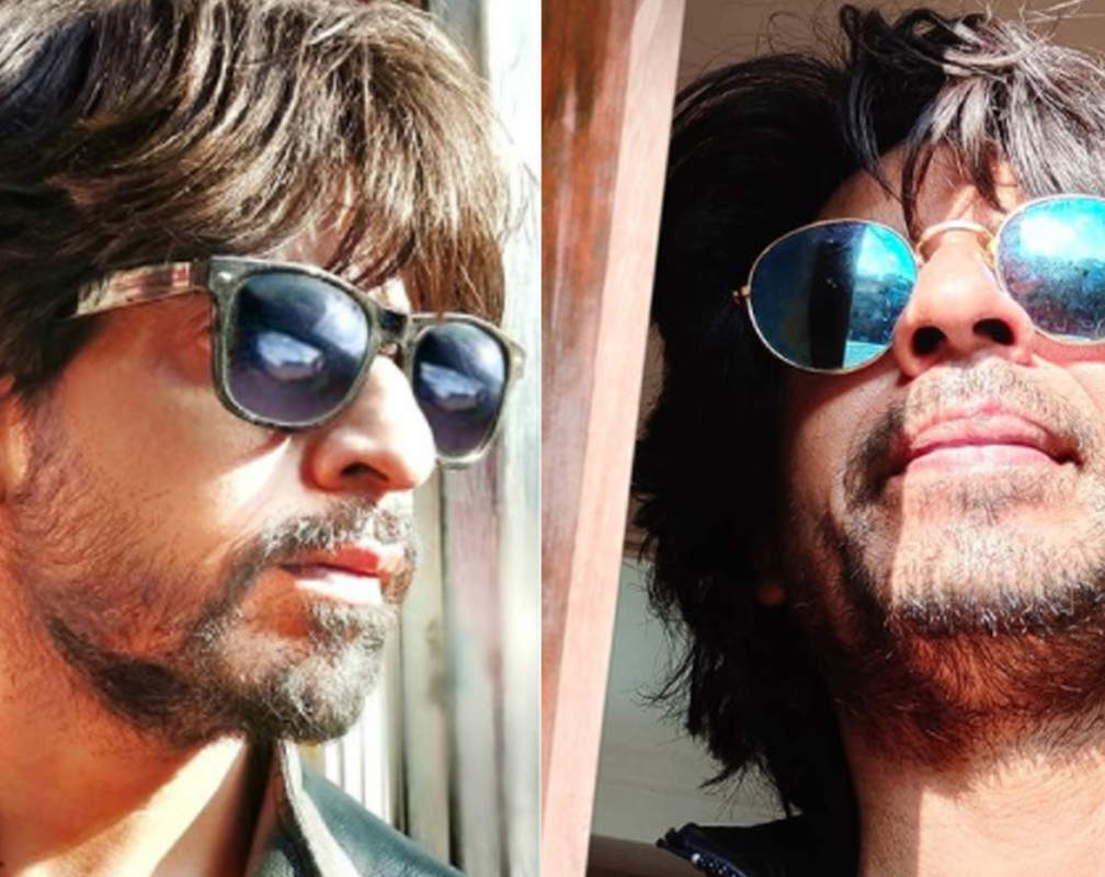 
Watch: Shah Rukh Khan's lookalike Ibrahim Qadri takes the internet by storm, perfectly emulates the king of romance!
